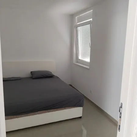 Sandra Apartment Vrsac